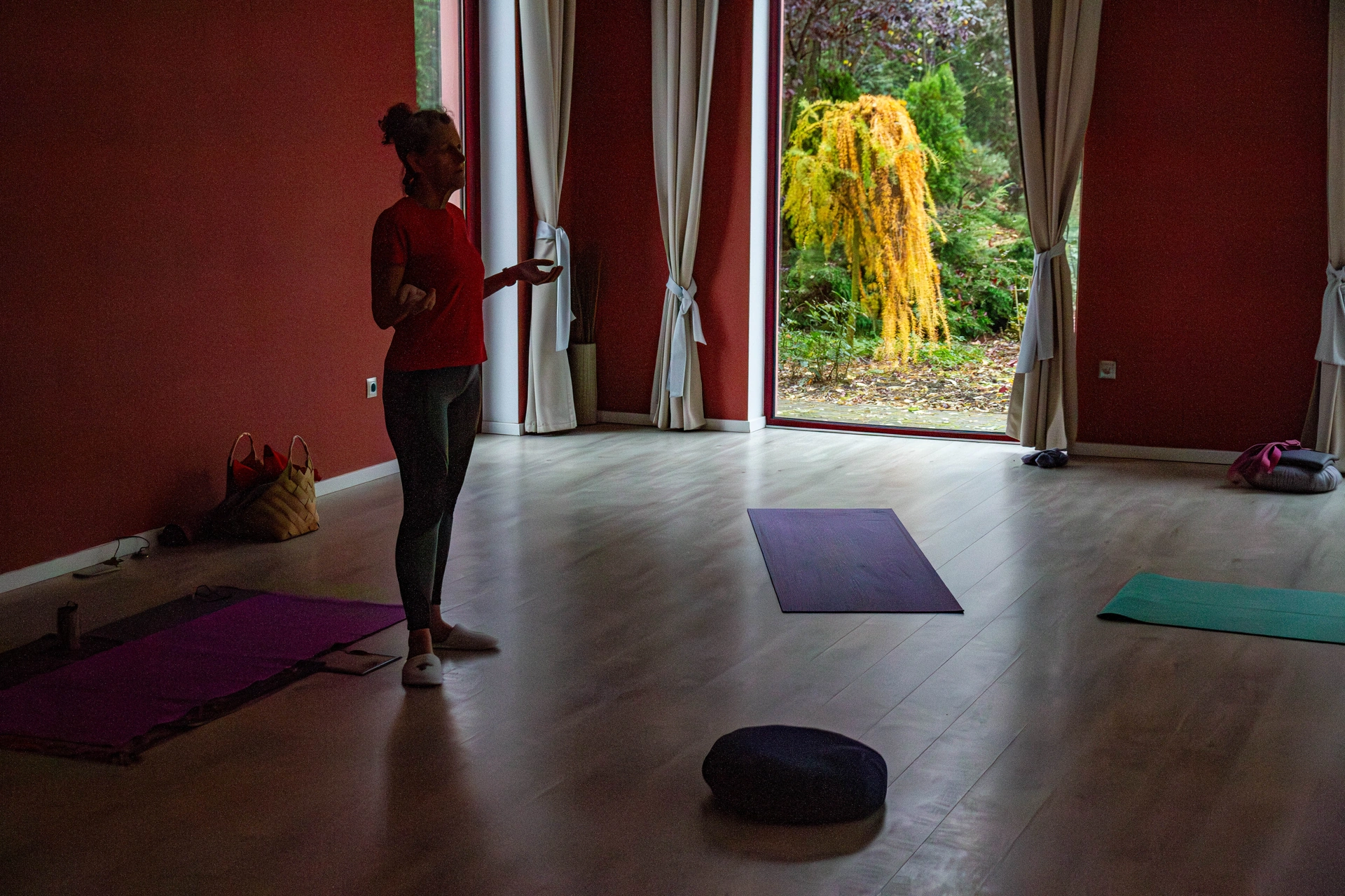 Bogumiła Moskwa prowadzi zajęcia jogi powięziowej w Nieznanicach